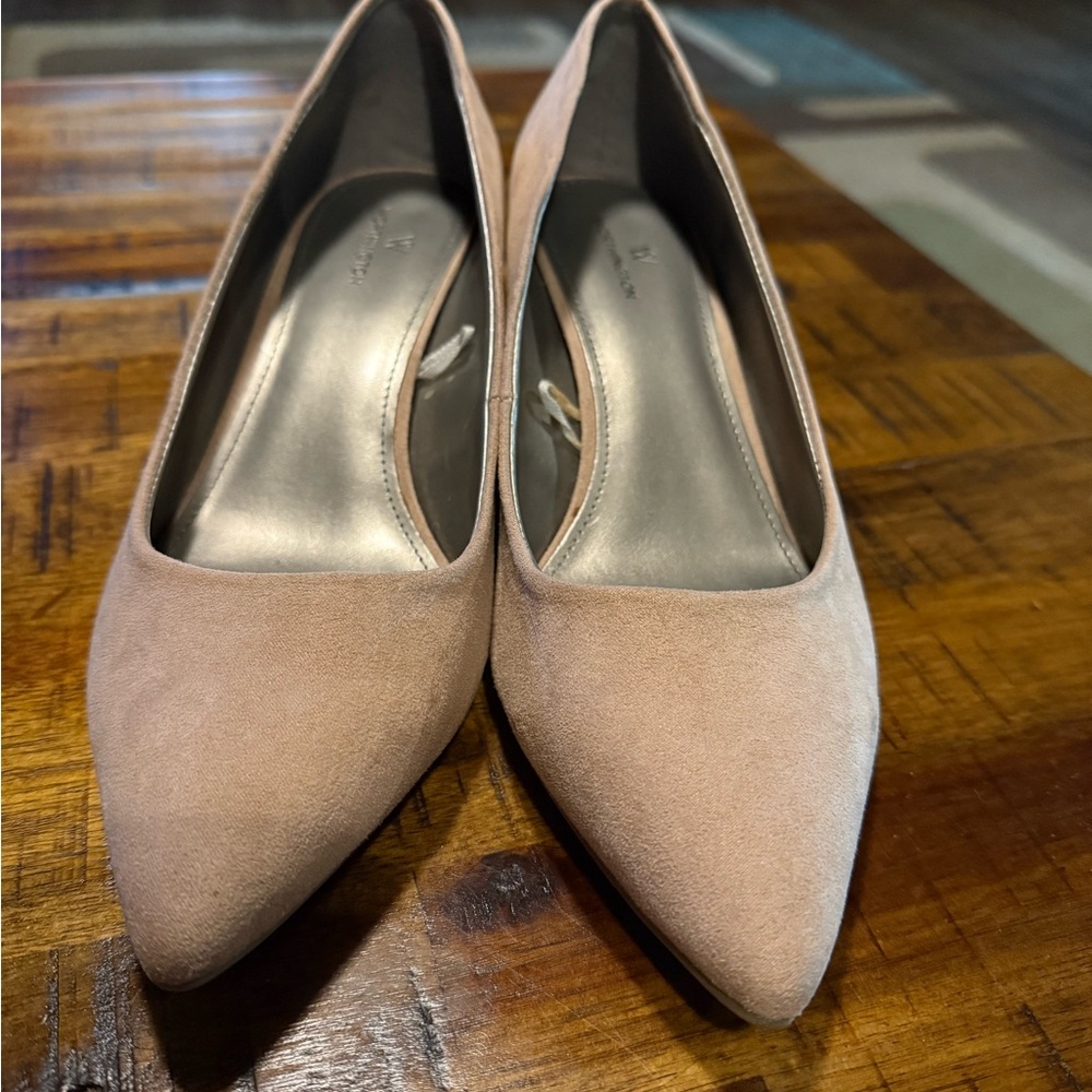 Worthington Cream and Pink Pointed Toe Heels